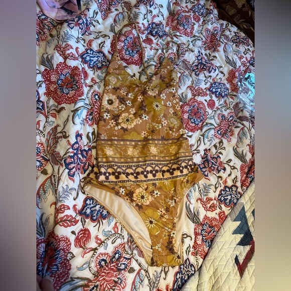 Buttercup One piece in Sunrise Small - Picture 9 of 11